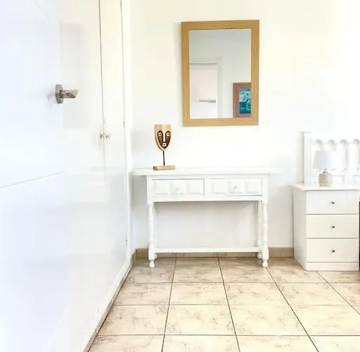 Cecilia Apartmentplaya De Americas Апартаменты